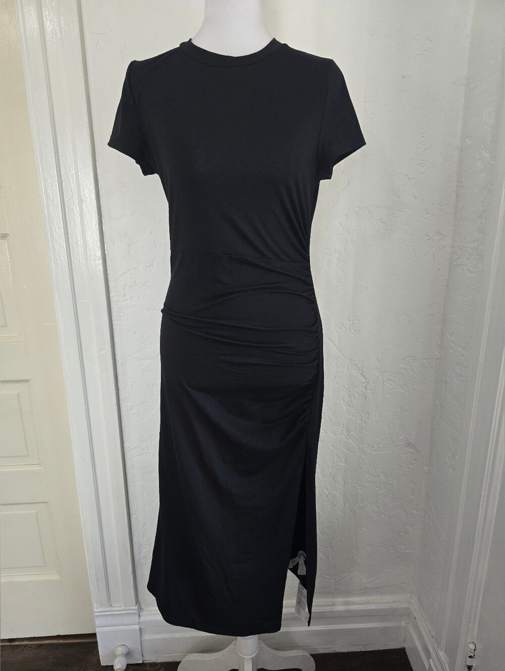 NEW Cupshe Black Short-Sleeve Ruched Midi Dress